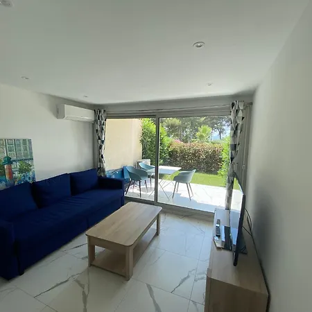 T2 Santa Lucia, Terrasse Jardin, Clim Et Wifi Saint-Raphaël